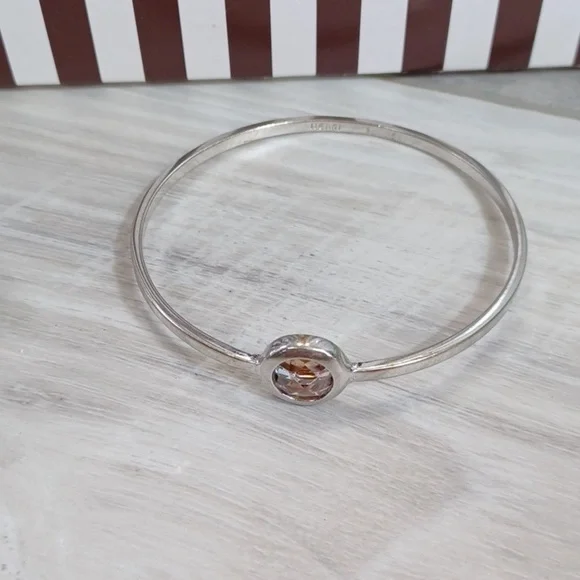 Henri Bendel Bangle - Picture 3 of 6